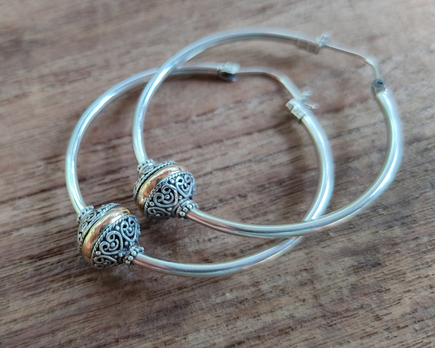 Silver & 18 carat gold hoop earrings - length 50 mm, round shape